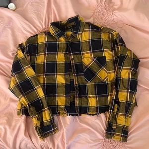 Cropped yellow flannel shirt